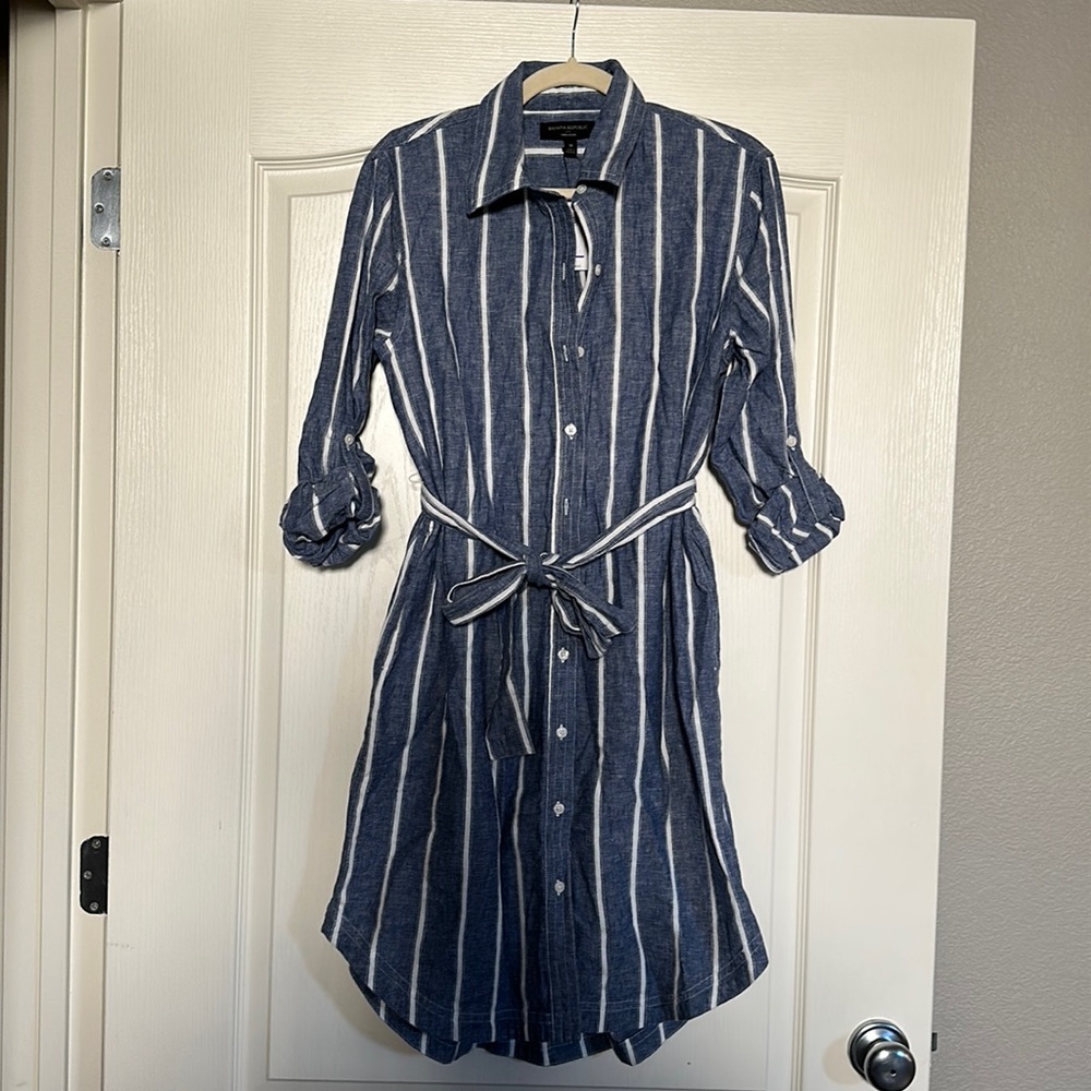Banana Republic linen shirt dress, size Medium, brand new